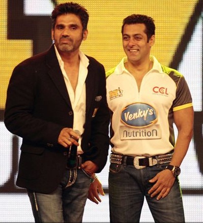 Salman Khan, Sunil Shetty fight with Priyadarshan over cheating in Celebrity Cricket League